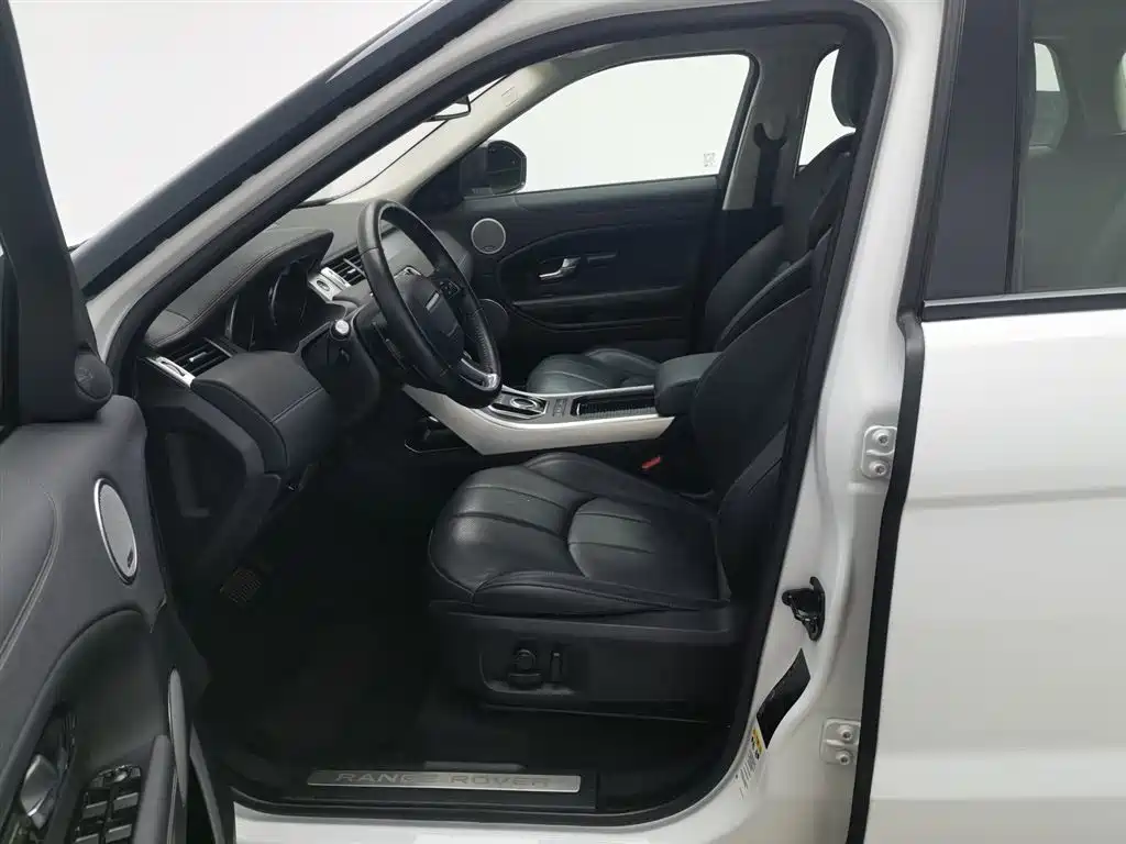 Land Rover Range Rover Evoque 2018 240PS SE DYNAMIC Smart Edition фото 10