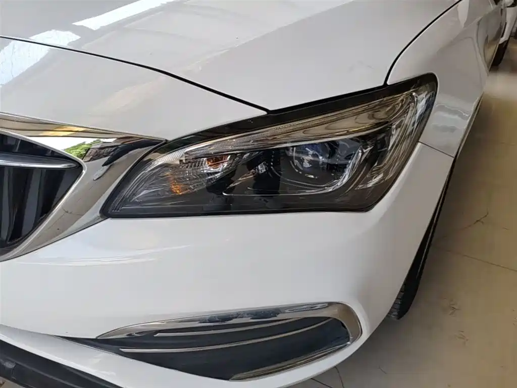 Buick Verano 2019 Sedan 15S Auto Leading фото 24