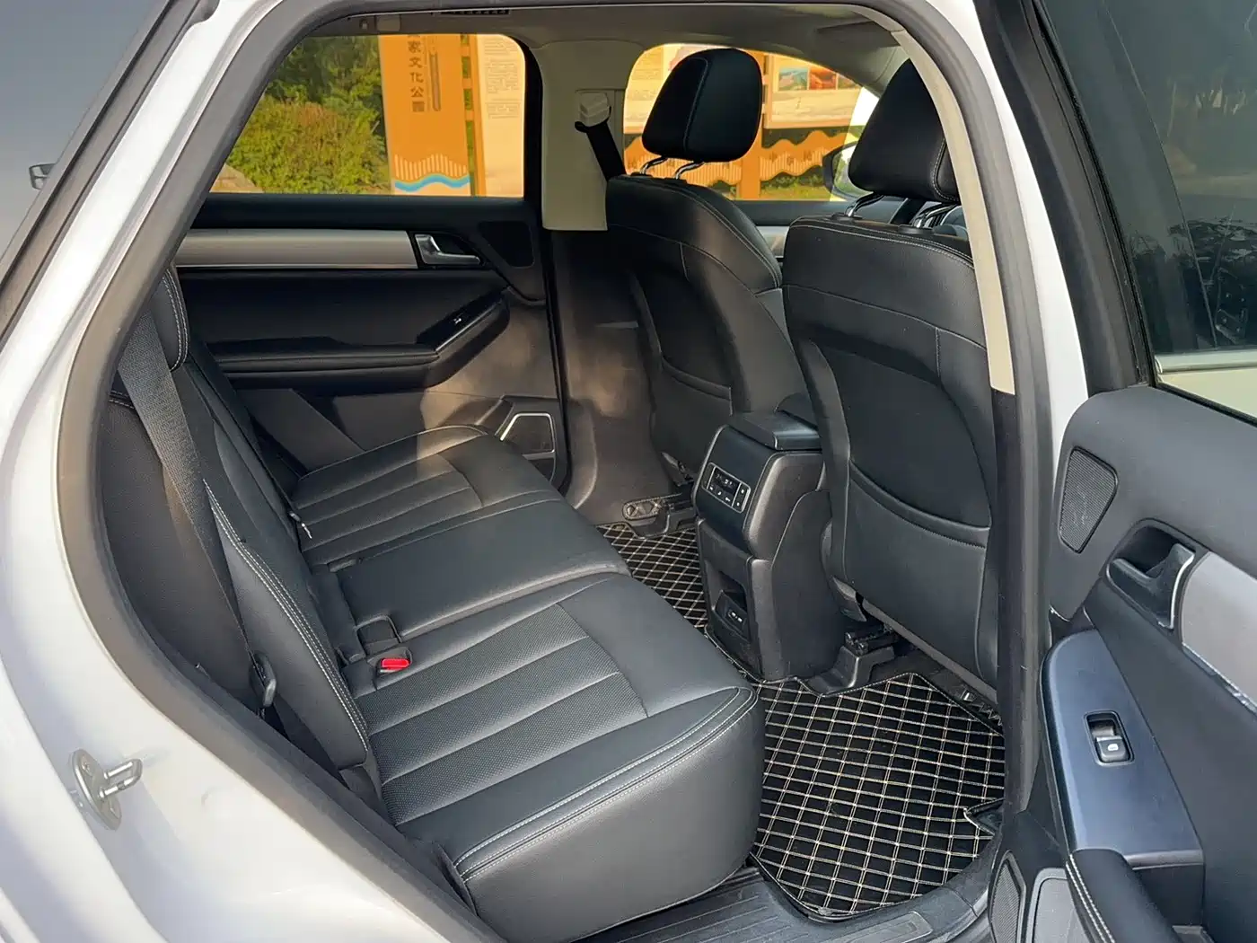 BYD Tang 2019 2.0T Automatic Smart Connect Noble 7-seater China VI фото 18