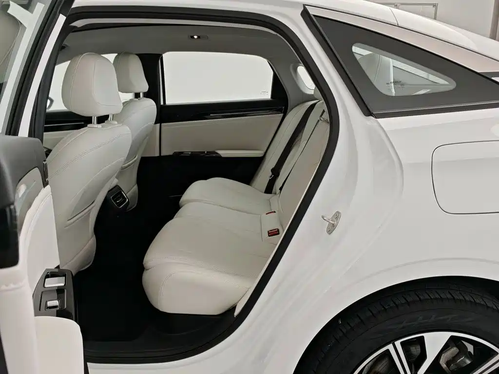 Geely Galaxy Galaxy L6 2023 125km Starship 15