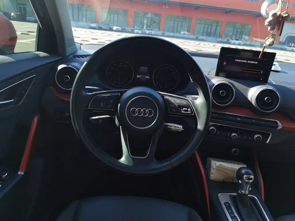 Audi Q2L 2018 35 TFSI Fashion Elegance China VI фото 3