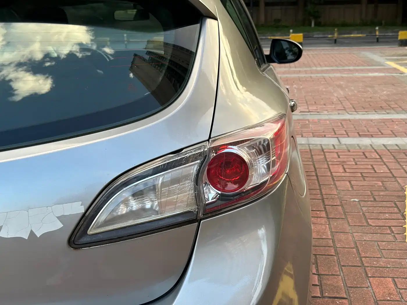 Mazda Mazda3 Axela 2012 2012 Hatchback 1.6L Manual Comfort