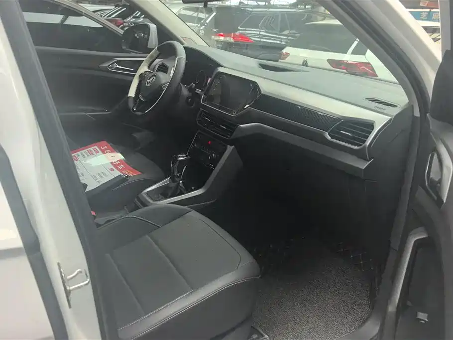 Volkswagen T-Cross 2019 280TSI DSG Luxury Edition фото 8
