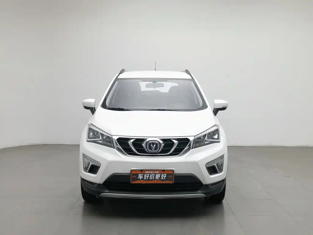 Фото 3 - Changan CS15