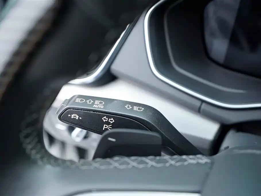 Audi Q5L 2022 40T Luxury Dynamic фото 29