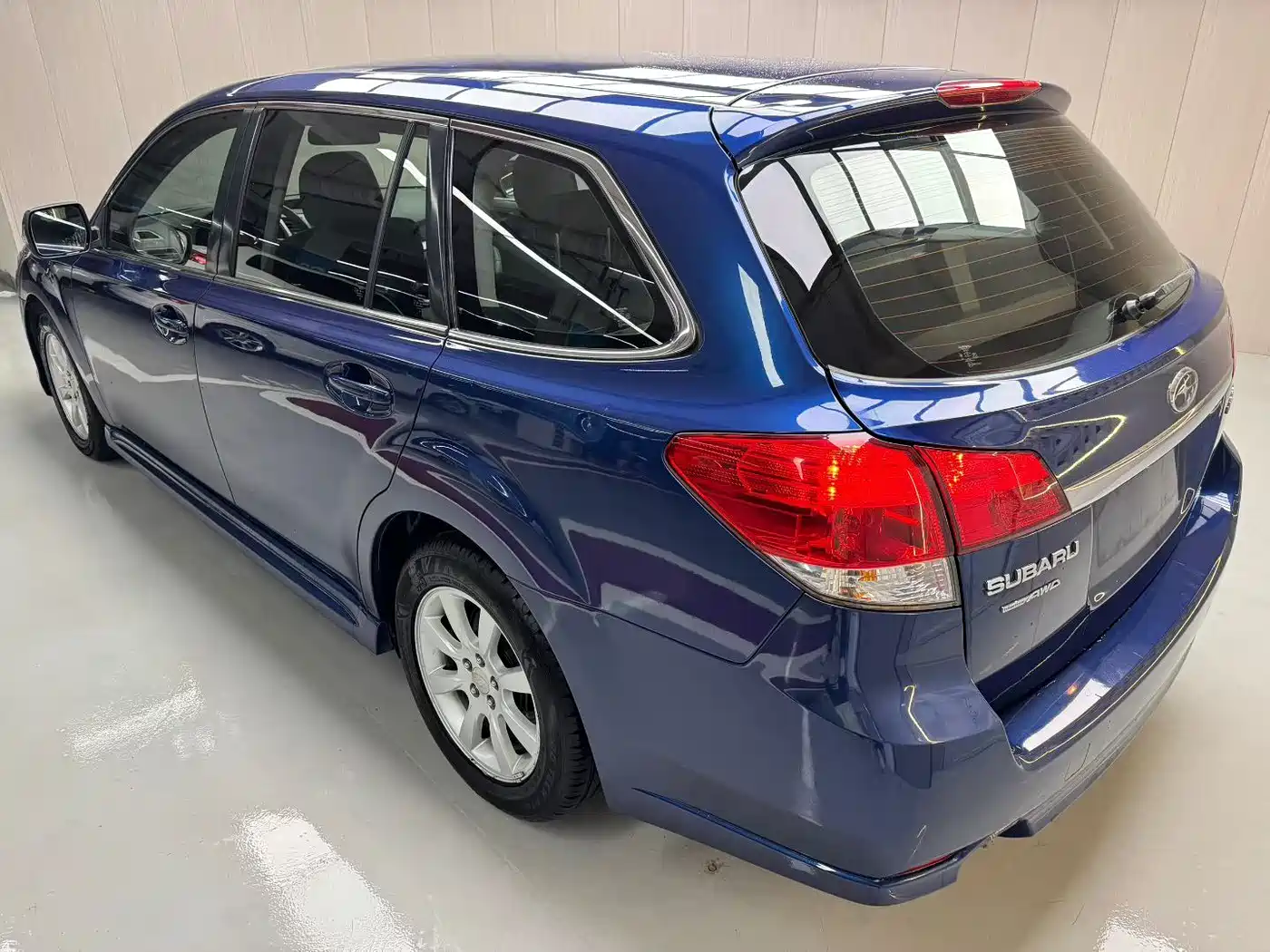 Subaru Legacy 2010 2.0i Luxury Wagon фото 3