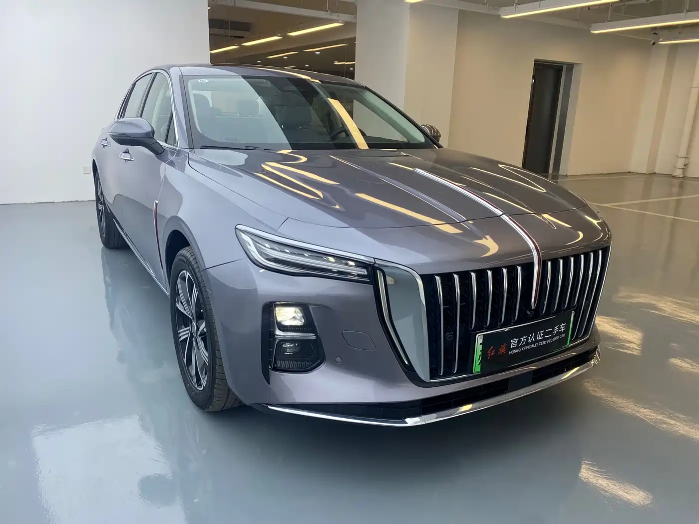 Hongqi H5 PHEV 2025 170 Super Hybrid Edition фото 3