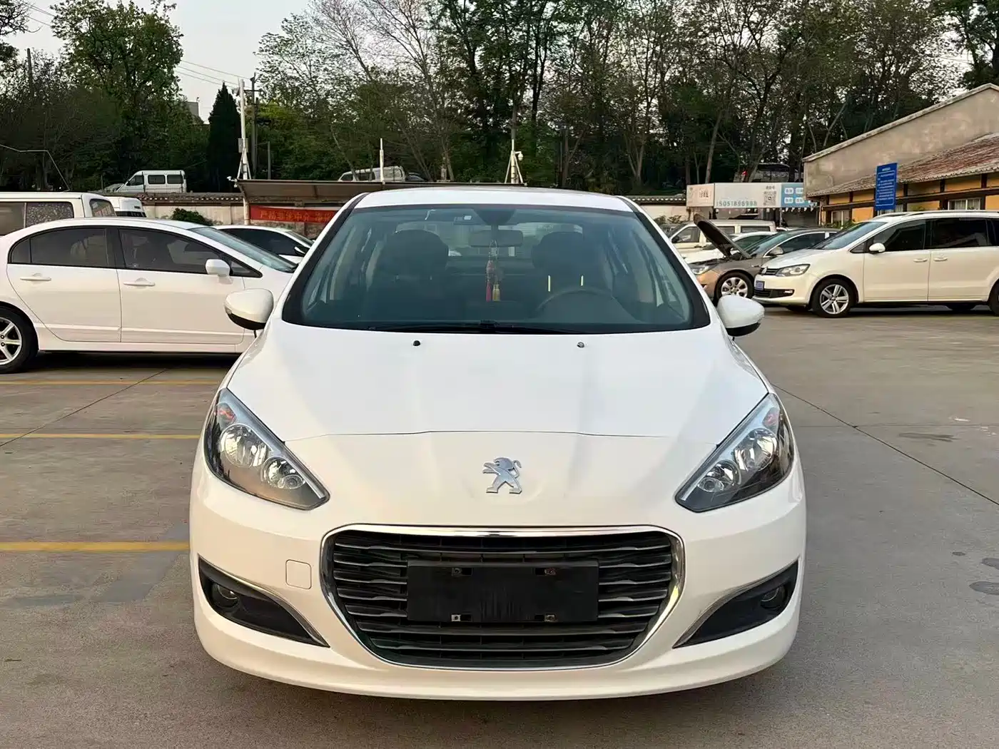 Peugeot 308 2013 Model 1.6L Automatic Superior Style фото 2