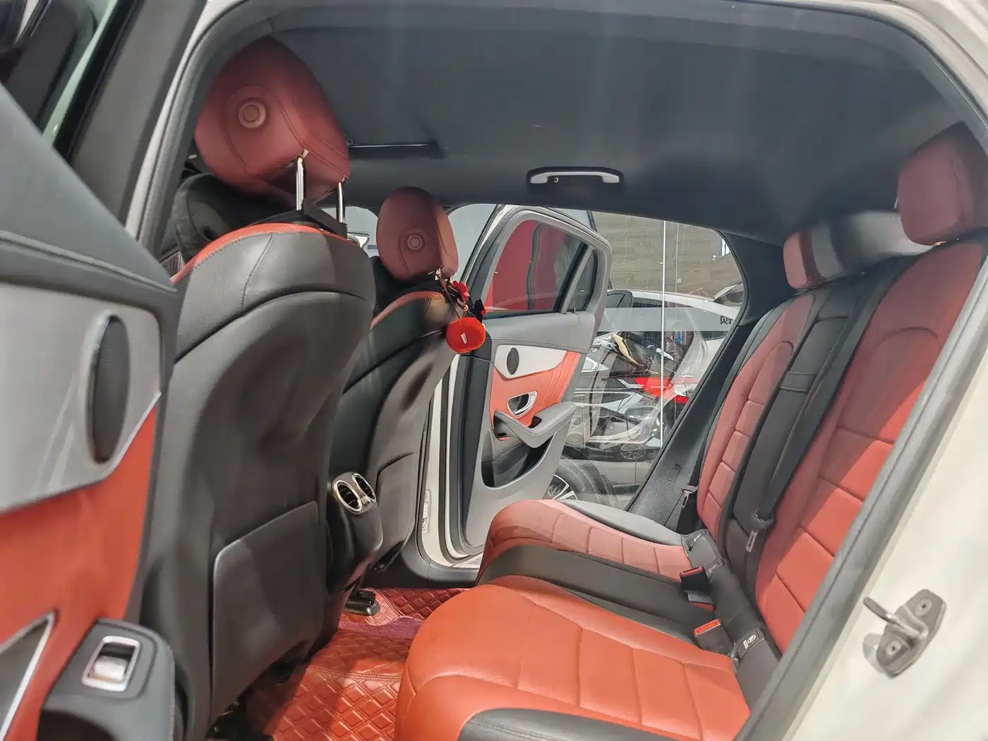 Mercedes-Benz GLC Coupe 2021 GLC 260 4MATIC Coupe SUV фото 9