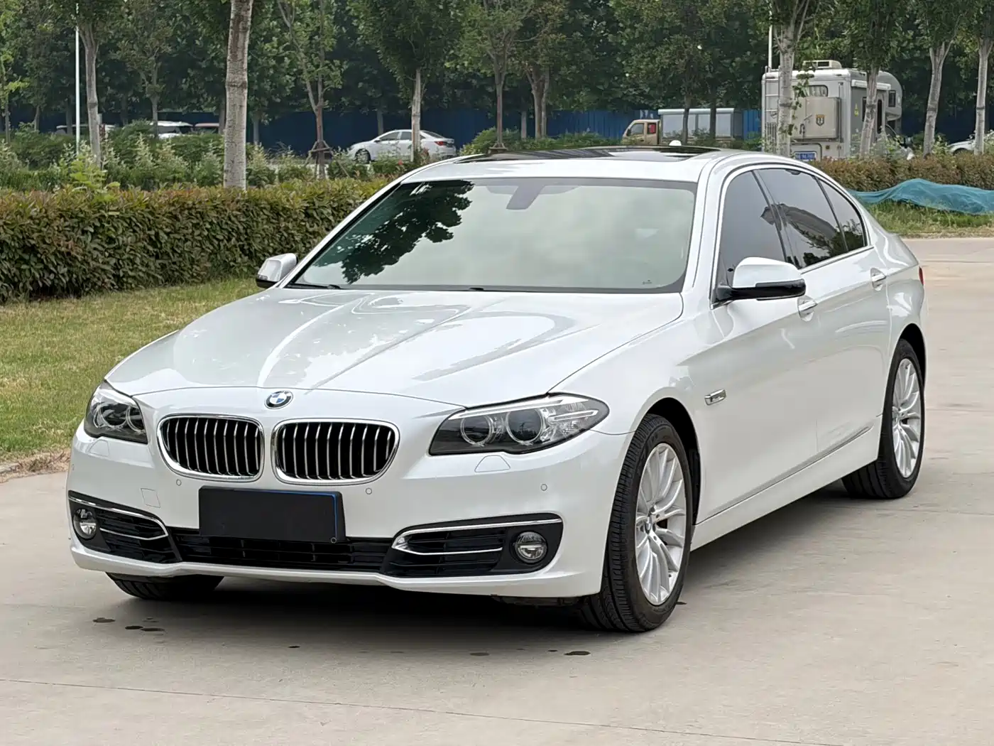 BMW 5 Series 2014 525Li Luxury Design Package