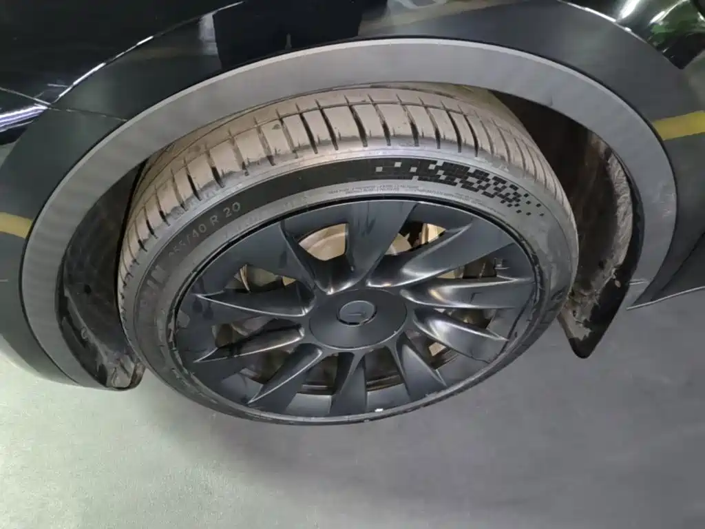 Фото 23 - Tesla Model Y