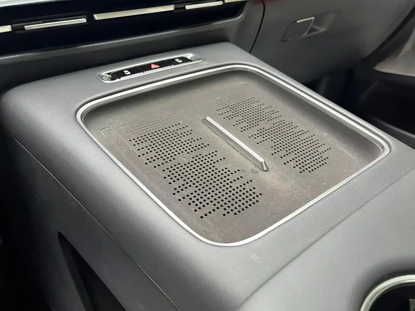 Voyah Auto Voyah Dreamer 2025 PHEV AWD Flagship Kunpeng Edition фото 16