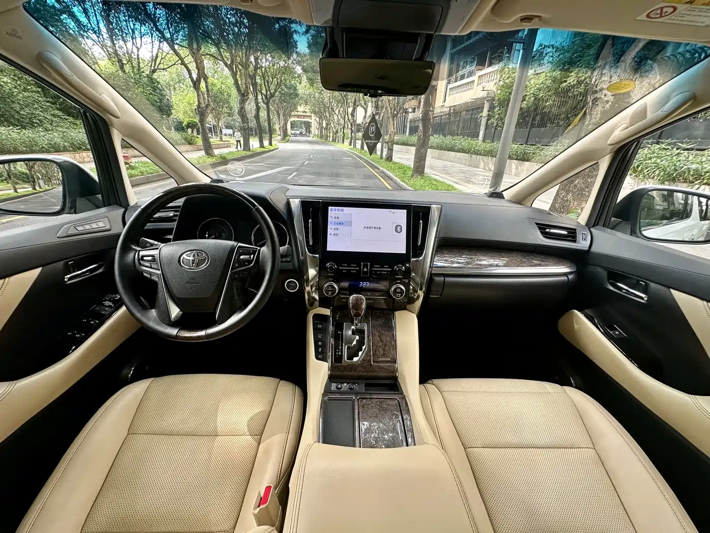 Toyota Alphard 2020 Hybrid 2.5L Premium Edition фото 5
