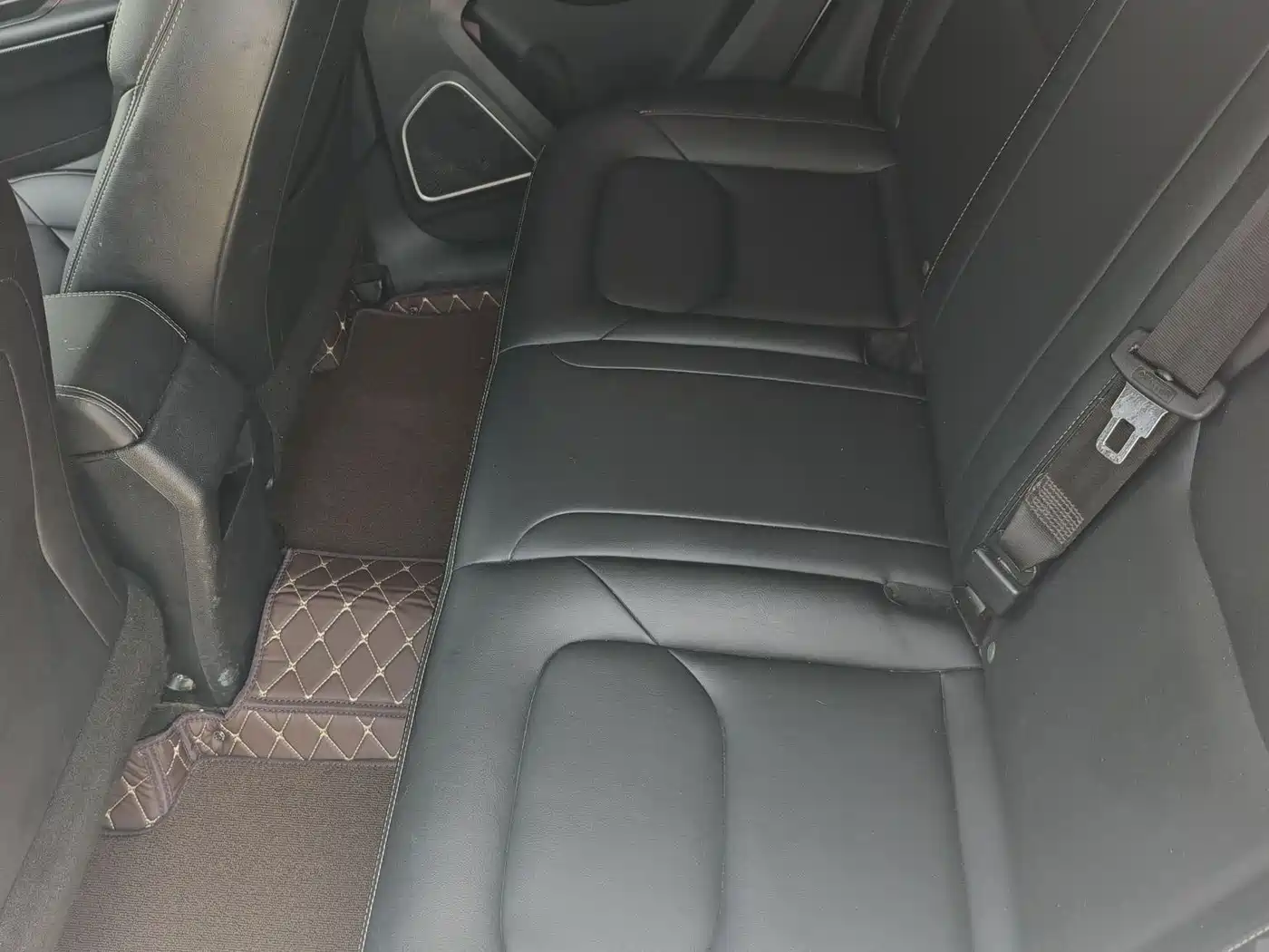 Besturn X40 2018 2018 Internet Celebrity Edition 1.6L Automatic Luxury