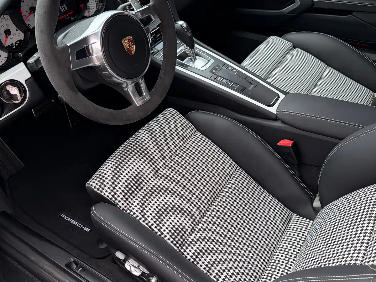 Porsche 911 фото 9