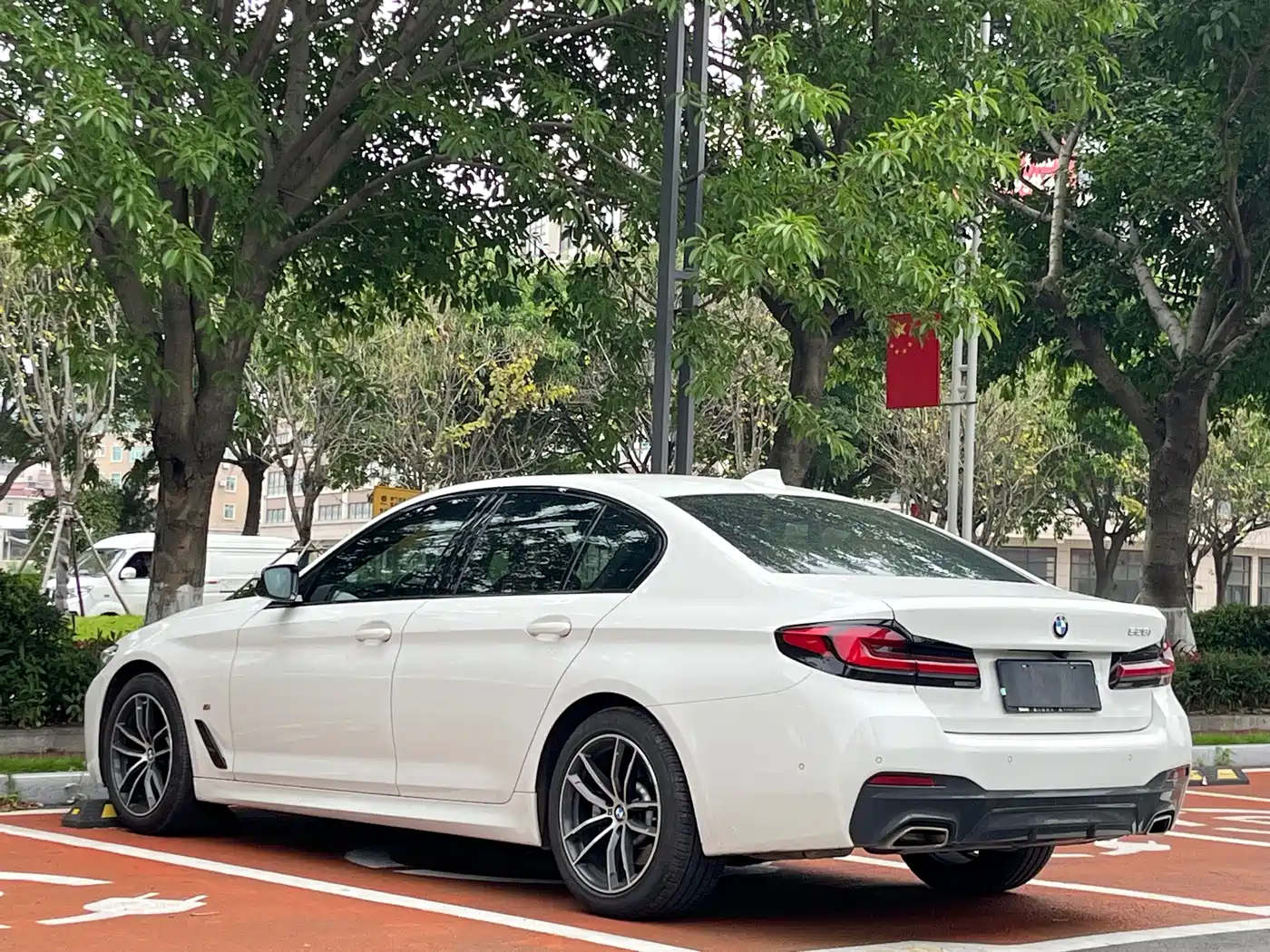 BMW 5 Series (Import) 2021 525i M Sport Package фото 7