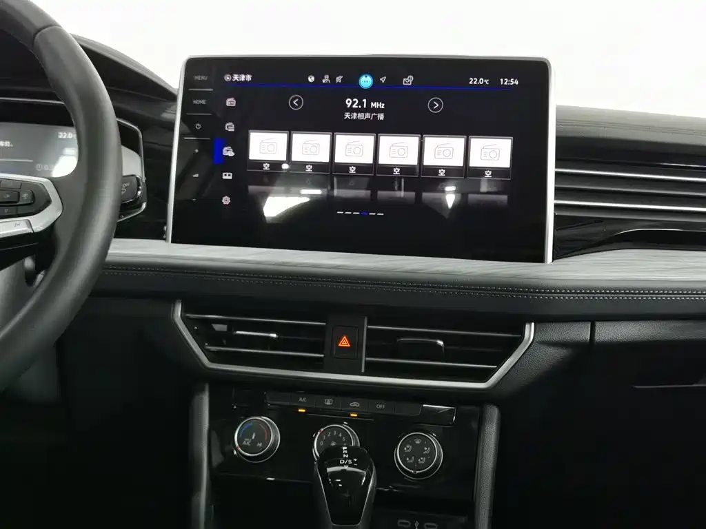 Volkswagen Sagitar 2024 300TSI DSG Surpass Edition фото 12