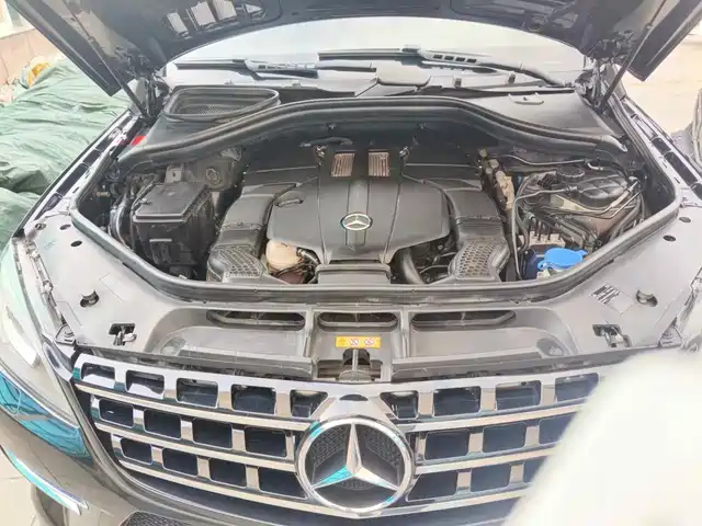 Mercedes-Benz M-Class 2015 ML 320 4MATIC — фото 3