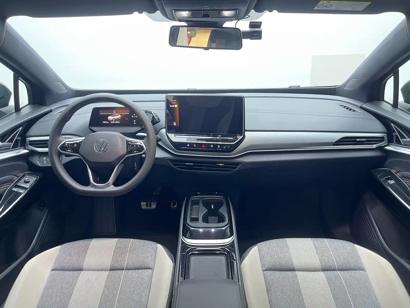 Photo 15 - Volkswagen ID.4 CROZZ