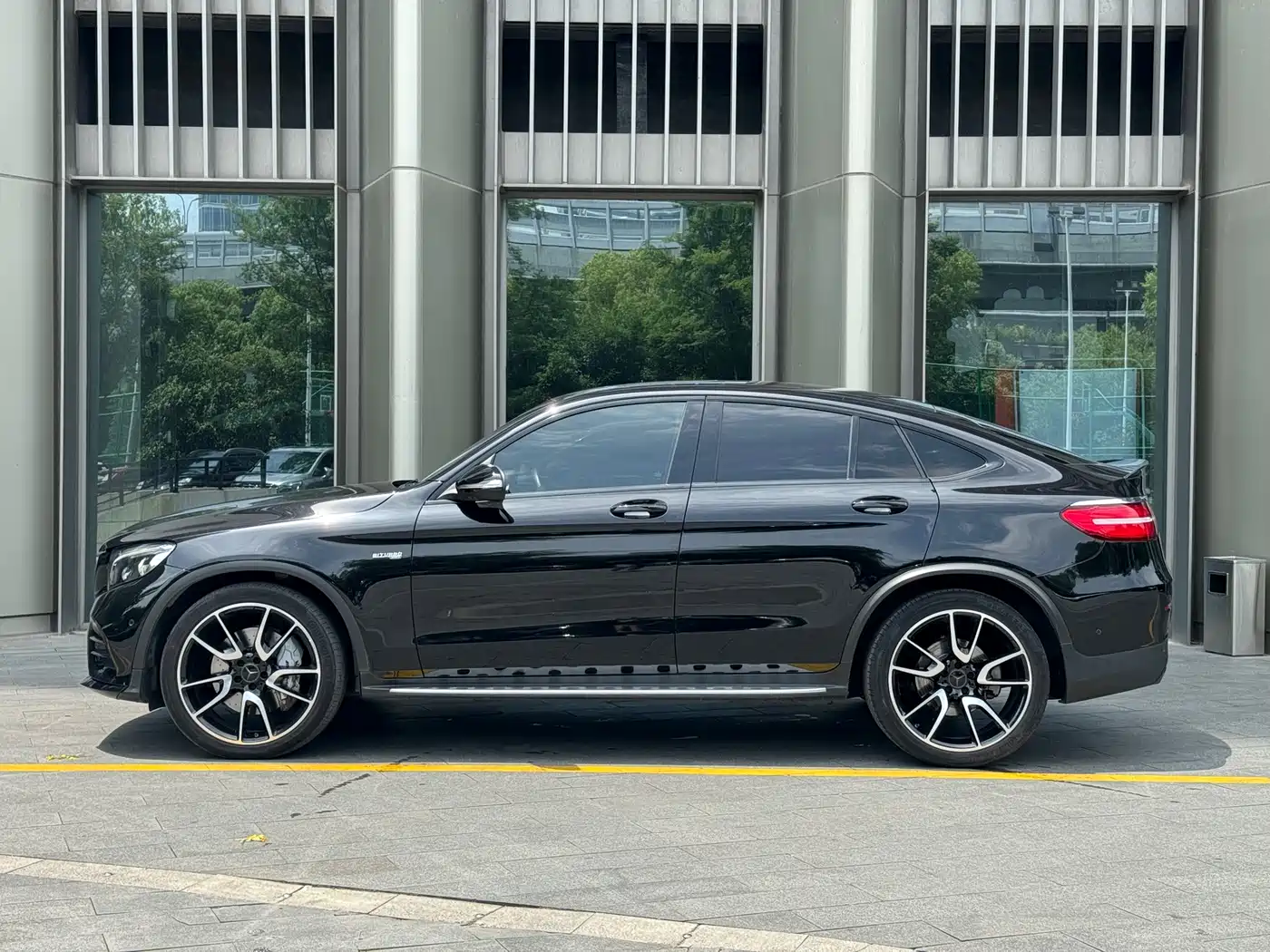 Mercedes-Benz GLC Coupe AMG 2017 AMG GLC 43 4MATIC Coupe SUV фото 7