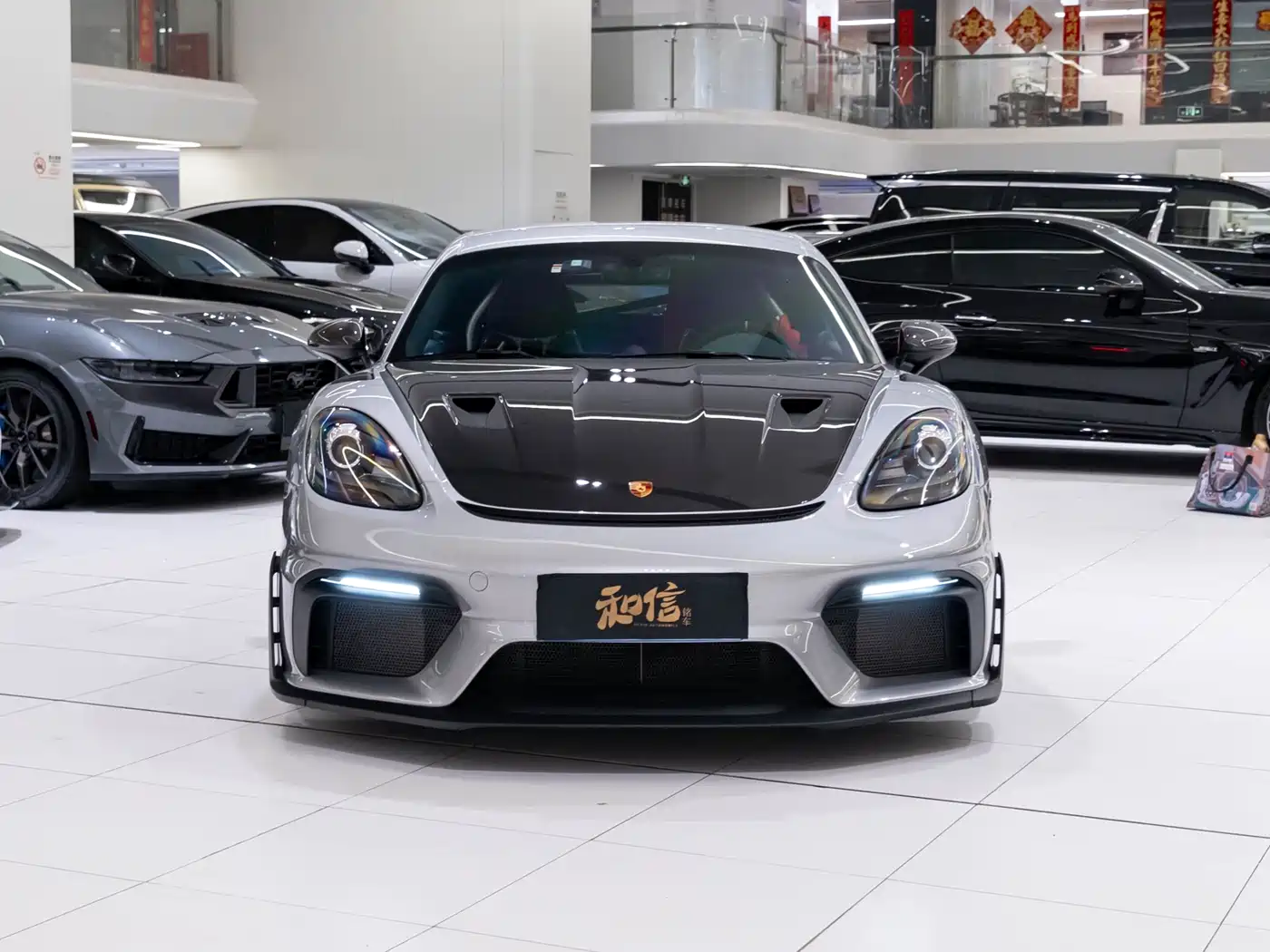 Porsche 718 2022 Cayman GT4 RS 4.0L фото 3