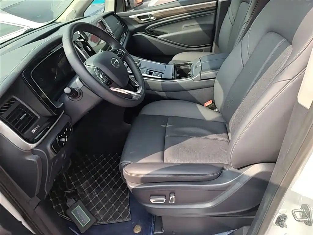 GAC Trumpchi Trumpchi M8 2021 Leading Show Series 390T Prestige Edition фото 15