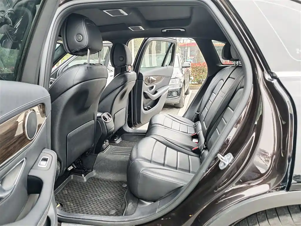 Mercedes-Benz GLC 2019 GLC 260 L 4MATIC Dynamic фото 22