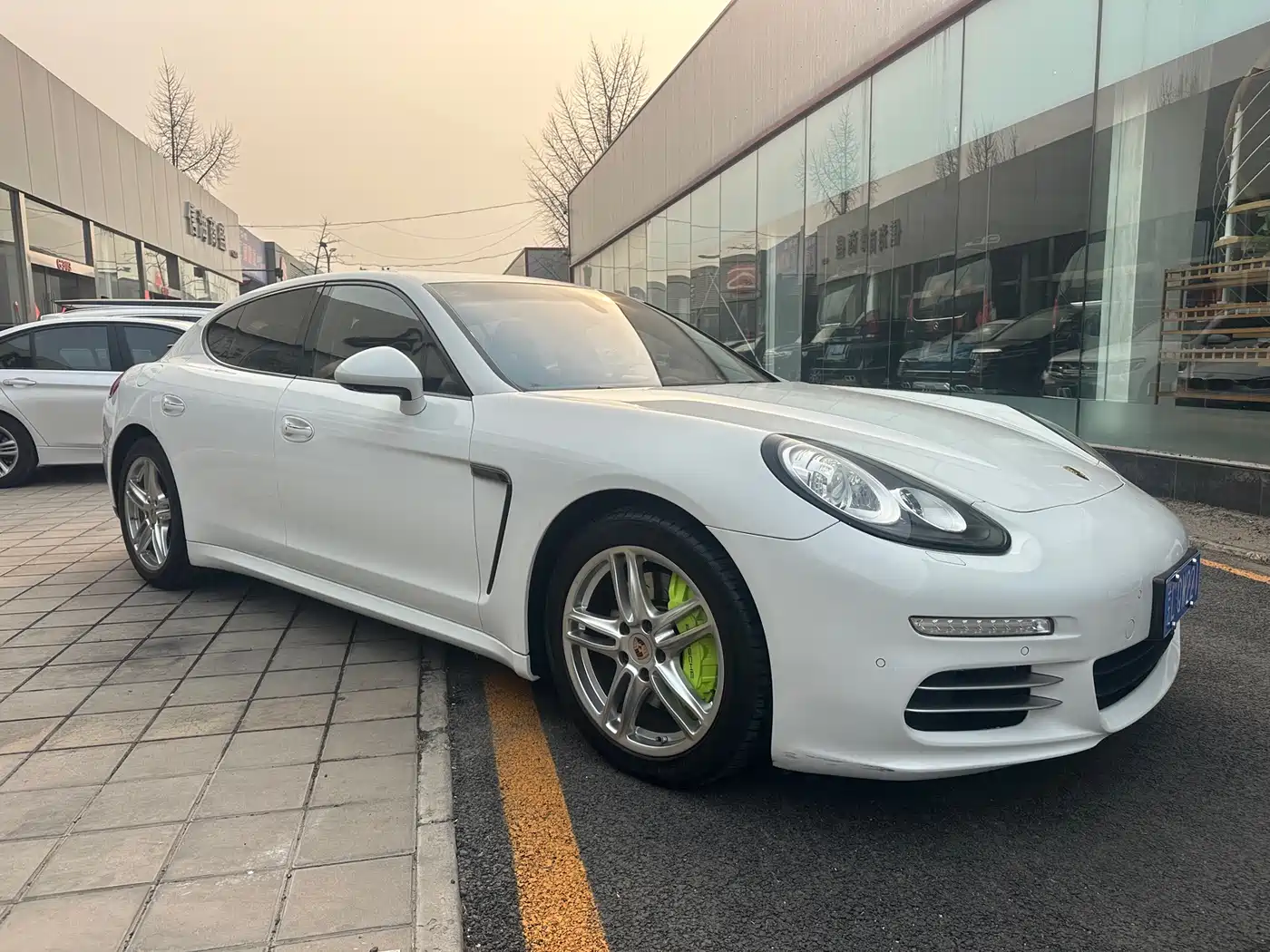Porsche Panamera 2014 Panamera 4 3.0T фото 2
