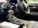 Photo 19 - Toyota Alphard