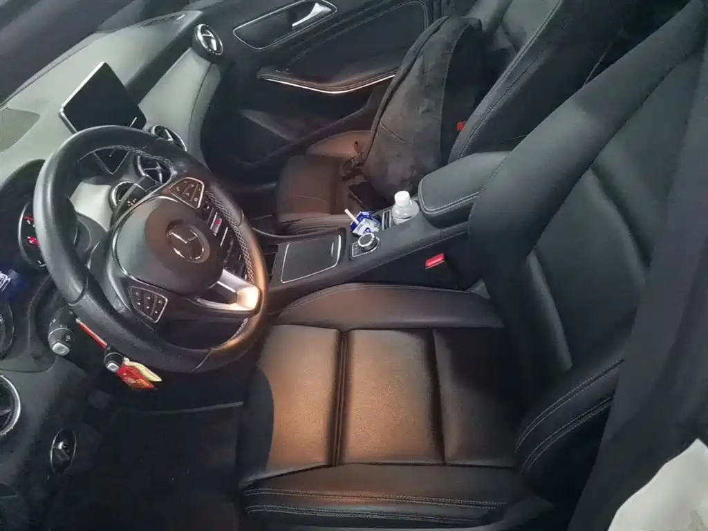 Mercedes-Benz CLA (Import) 2017 CLA 200 Fashion фото 22