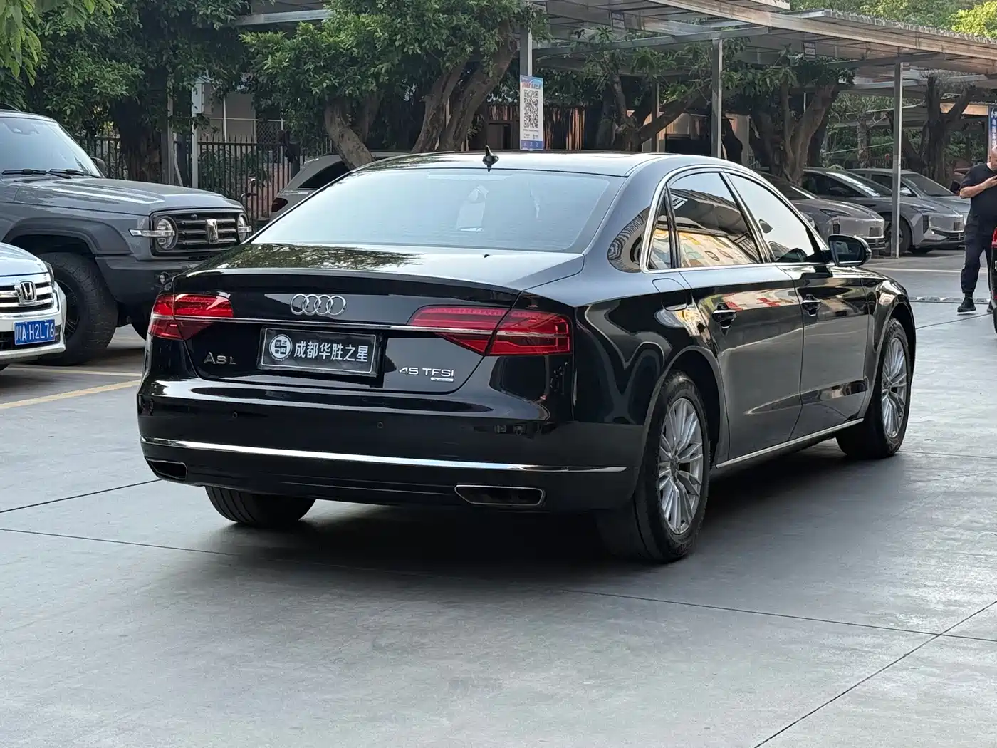 Audi A8 2014 A8L 45 TFSI quattro Comfort фото 6
