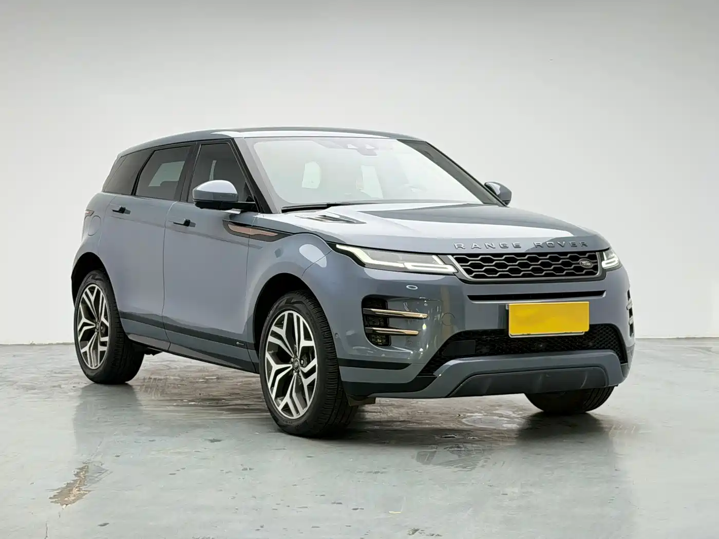 Land Rover Range Rover Evoque 2020 249PS R-DYNAMIC SE Sport Tech Edition фото 3