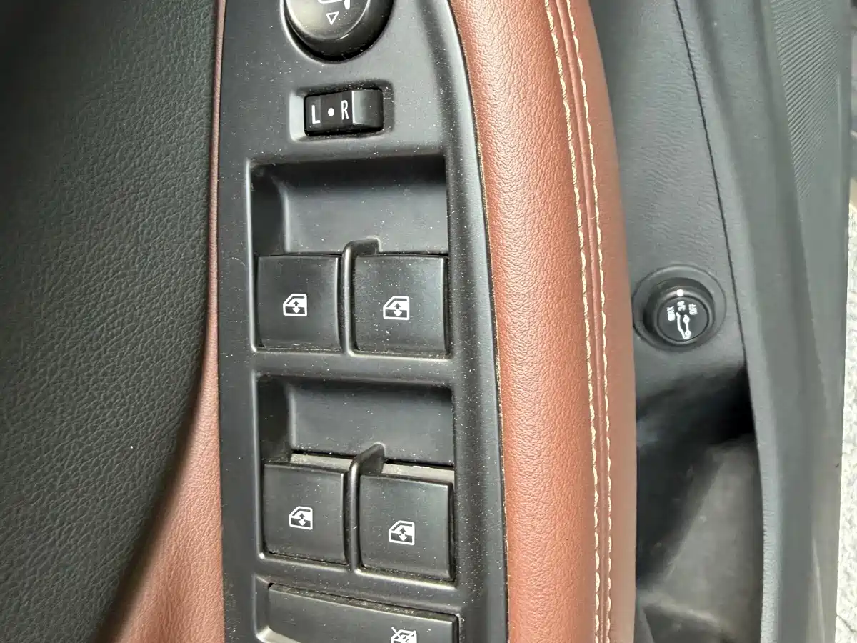 Buick Envision Plus 2016 20T 4WD Luxury фото 12