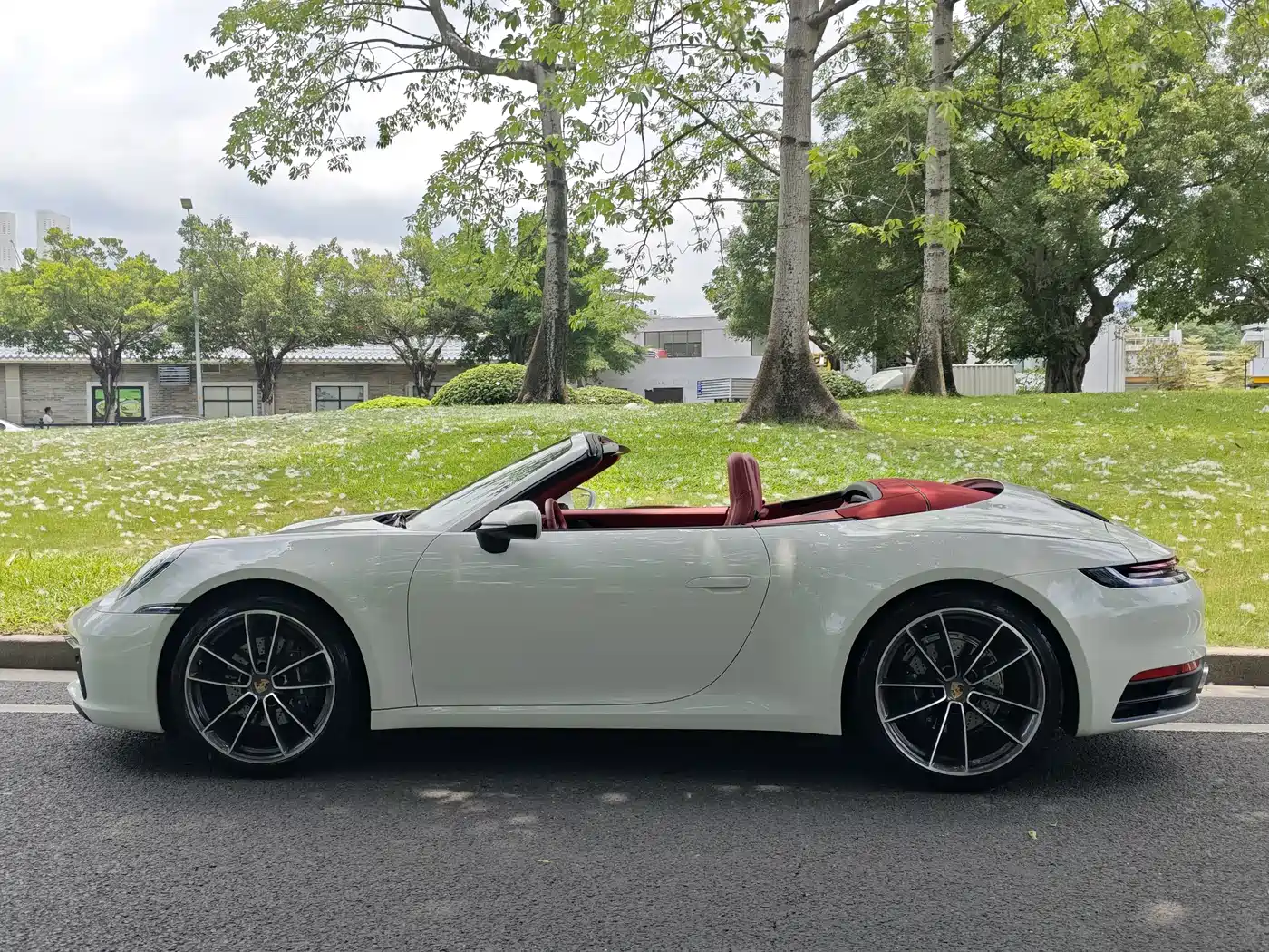 Porsche 911 2023 Carrera Cabriolet 3.0T фото 3