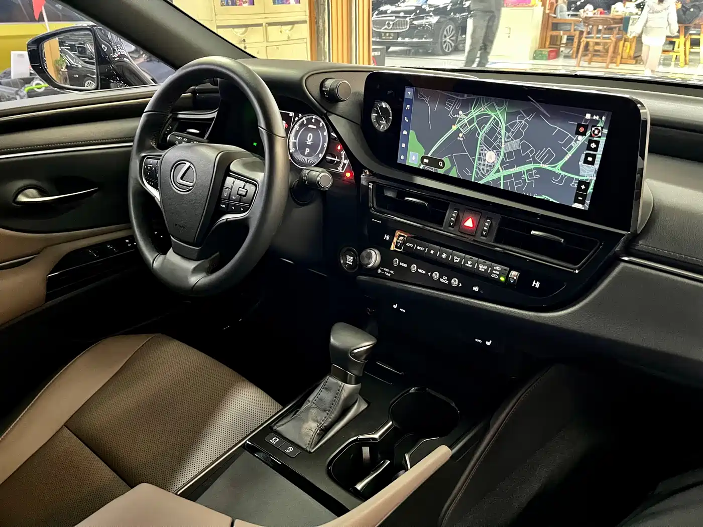 Lexus ES 2023 200 Excellence Edition фото 14