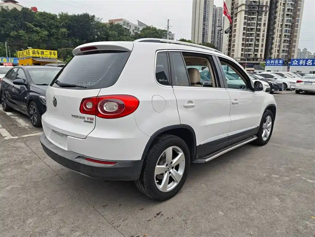 Volkswagen Tiguan 2012 2.0TSI Automatic 4WD Elite Edition фото 5