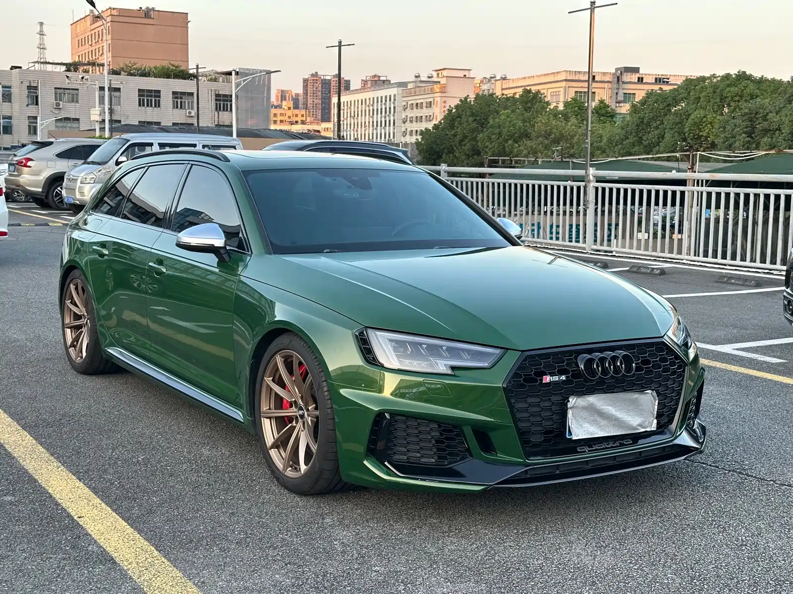 صورة 3 - Audi RS 4