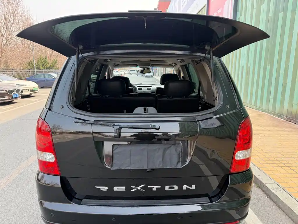 SsangYong Rexton 2013 2011 2.0T AWD Luxury Navigation