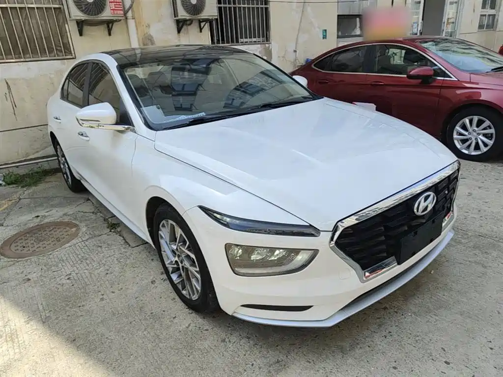 Hyundai Mistra 2021 1.8L CVT GLX Elite фото 4
