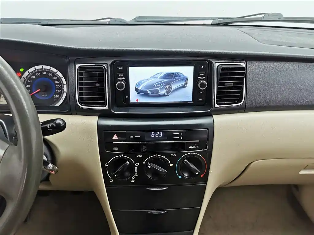 Toyota Corolla 2013 1.6L Manual Value Edition фото 12