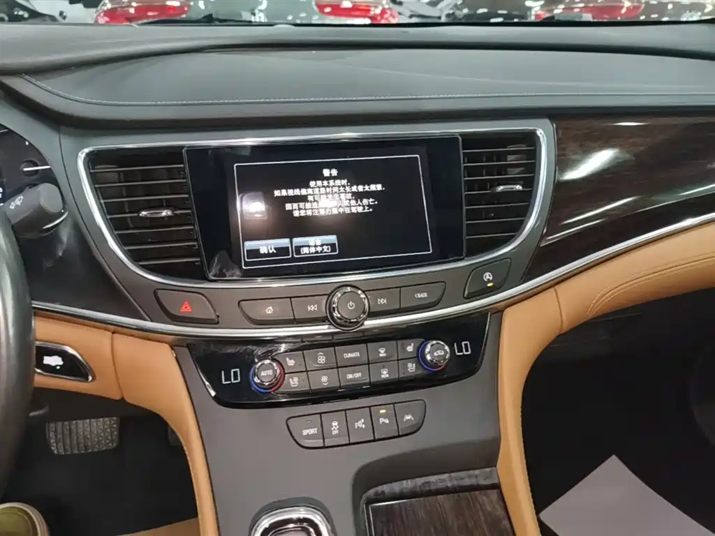 Buick LaCrosse 2016 Model 28T Luxury фото 13