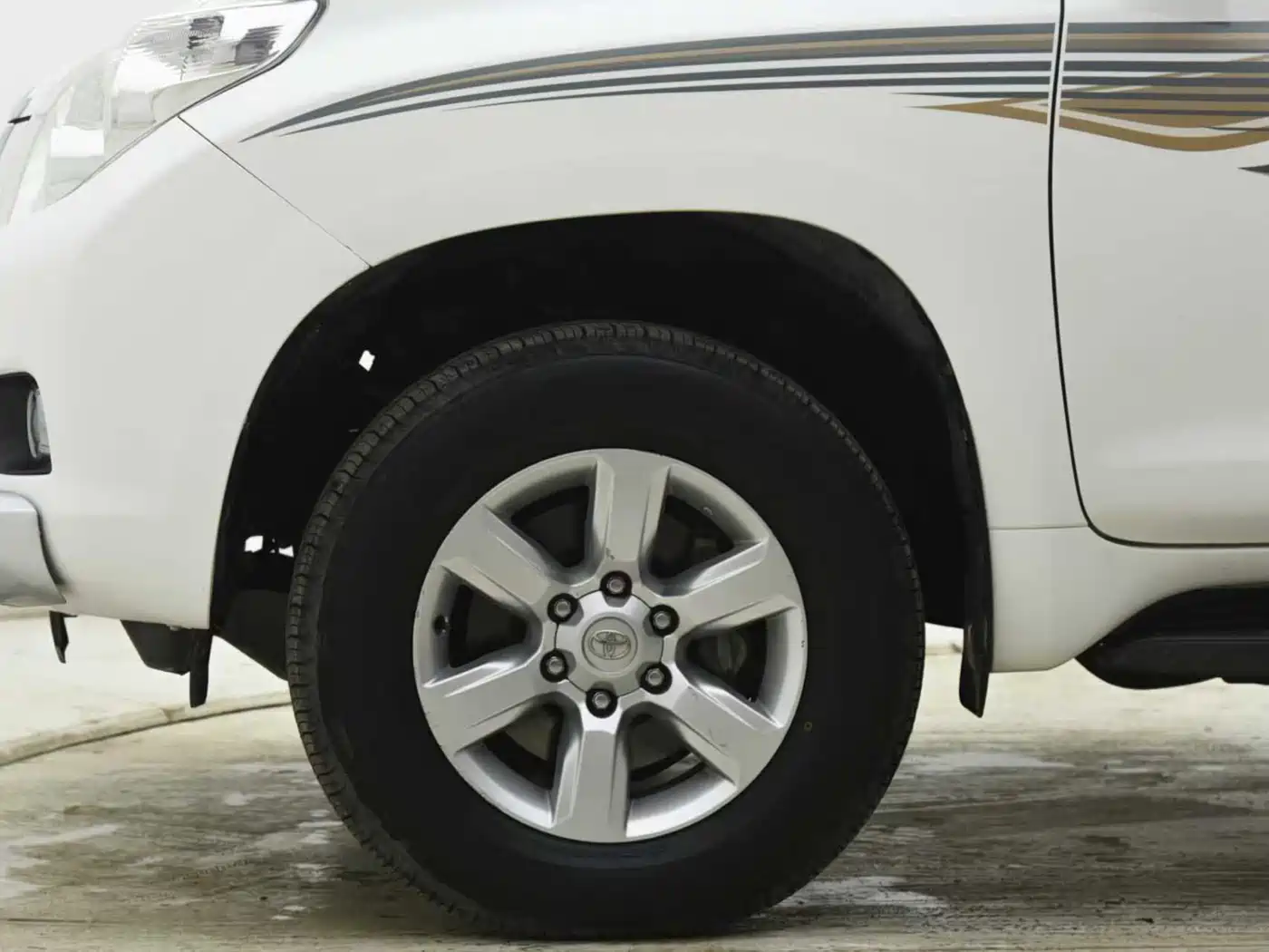 Toyota Prado (Import) 2010 2.7L Auto Luxury фото 5