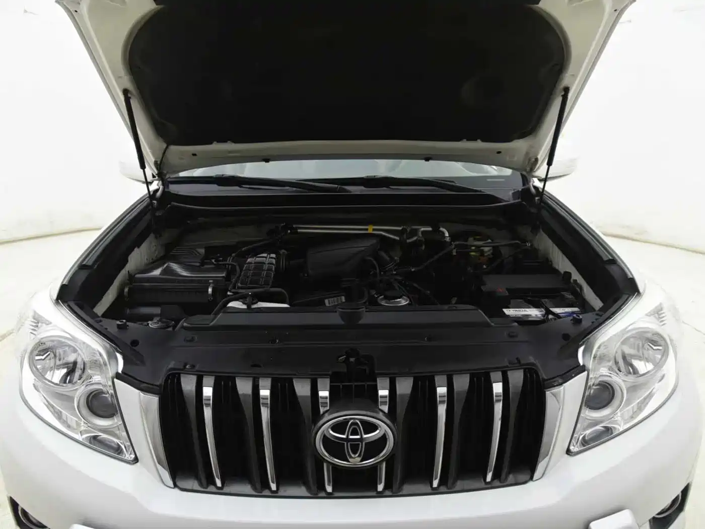 Toyota Prado (Import) 2010 2.7L Auto Luxury фото 15