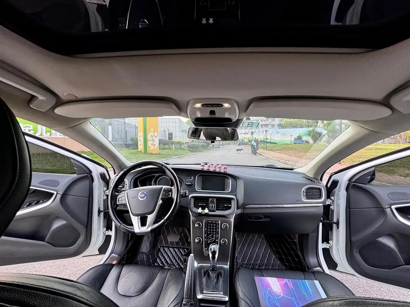 Volvo V40 2014 2014 2.0T Zhiya Edition