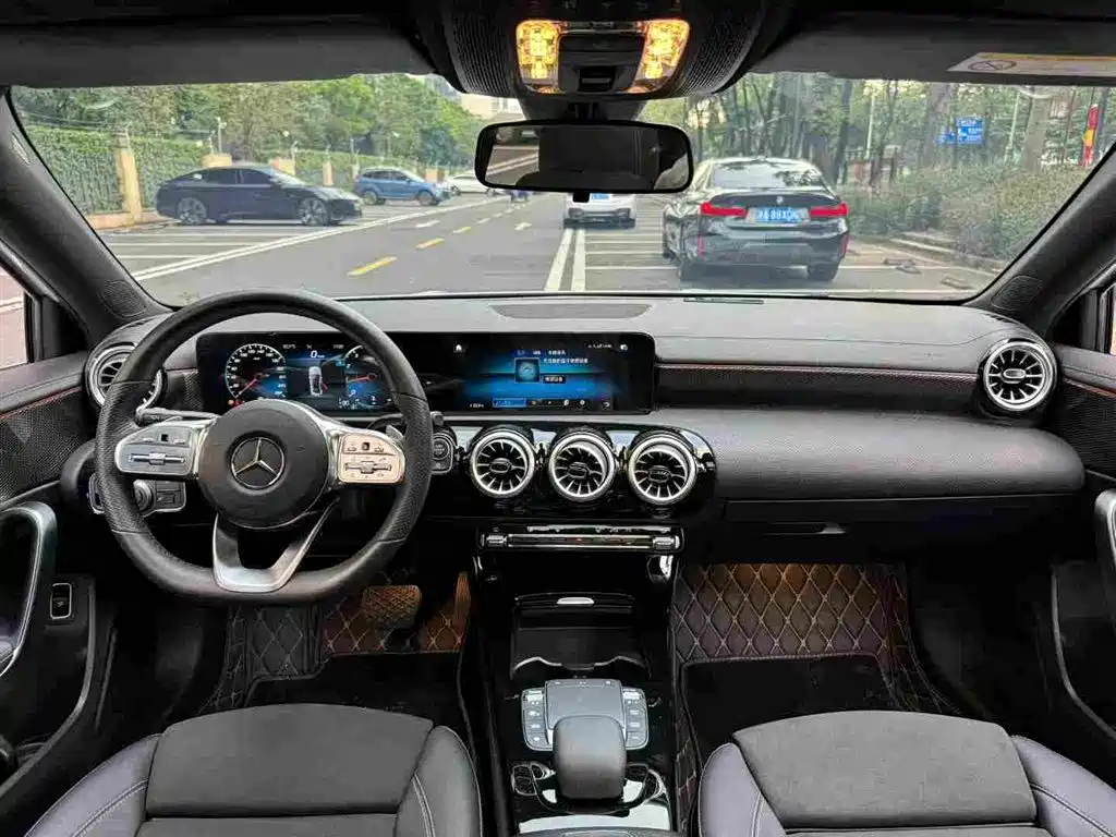 Фото 7 - Mercedes-Benz A-Class