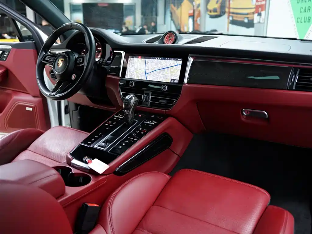 Porsche Macan 2023 Macan GTS 2.9T фото 49