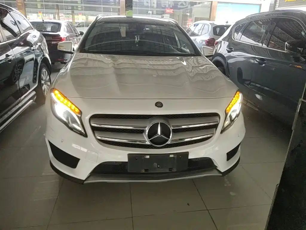 Mercedes-Benz GLA 2016 GLA 200 Fashion фото 3