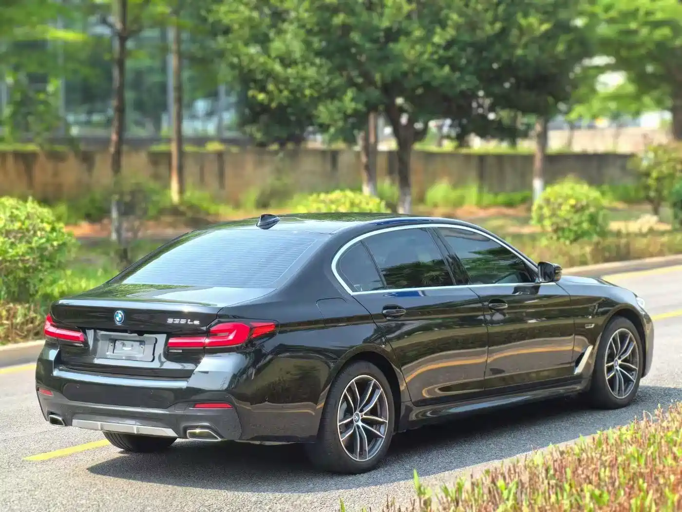 BMW 5 Series New Energy 2022 Facelift 535Le M Sport Package фото 8