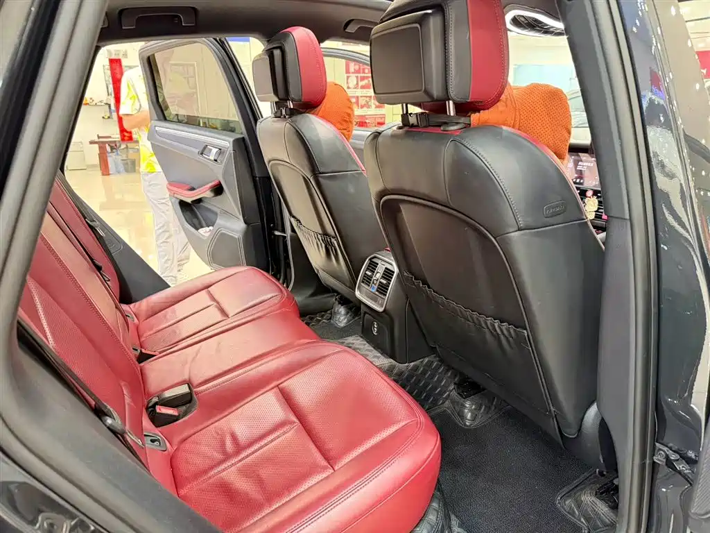 Porsche Macan 2023 Macan 2.0T фото 10