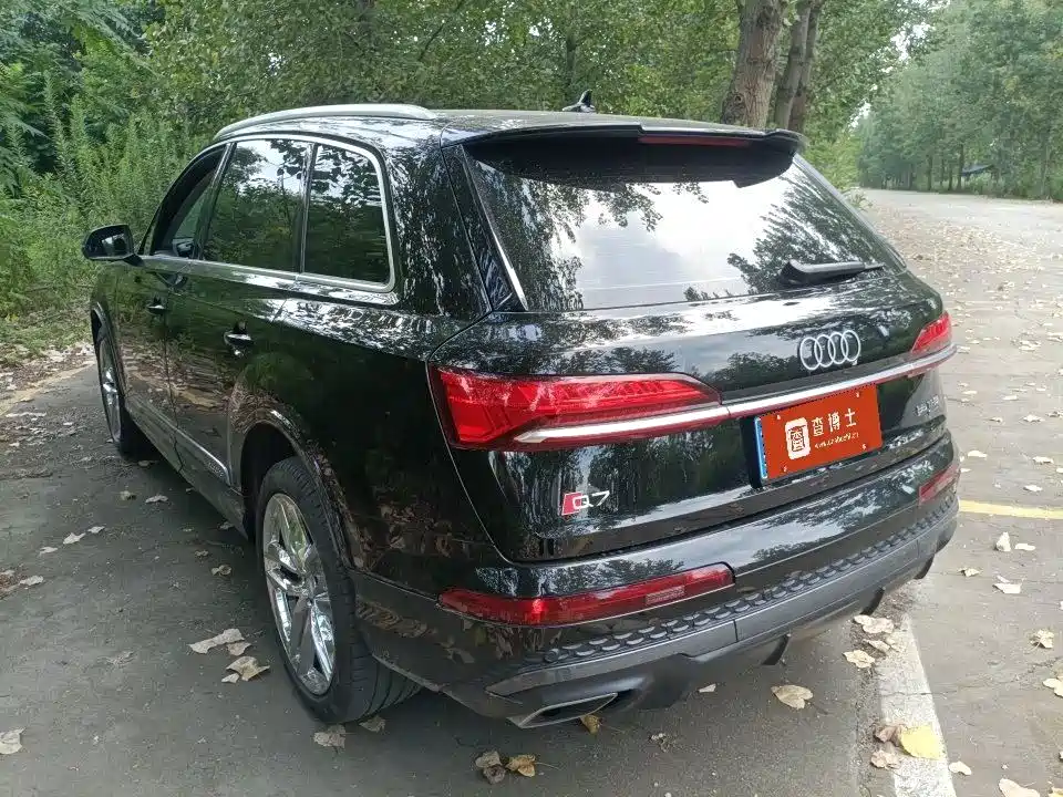 Audi Q7 2025 2025 55 TFSI quattro S line Sport